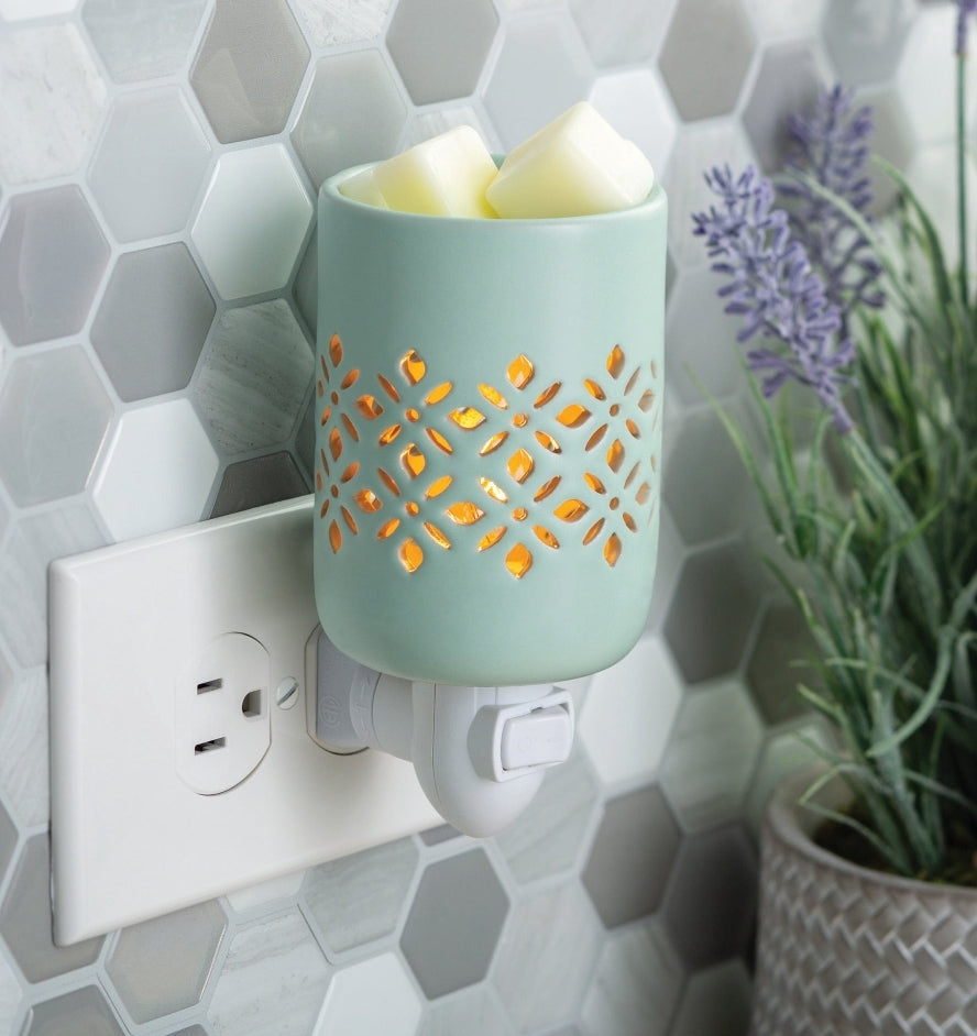 Soft Mint Pluggable Electric Wax Warmer